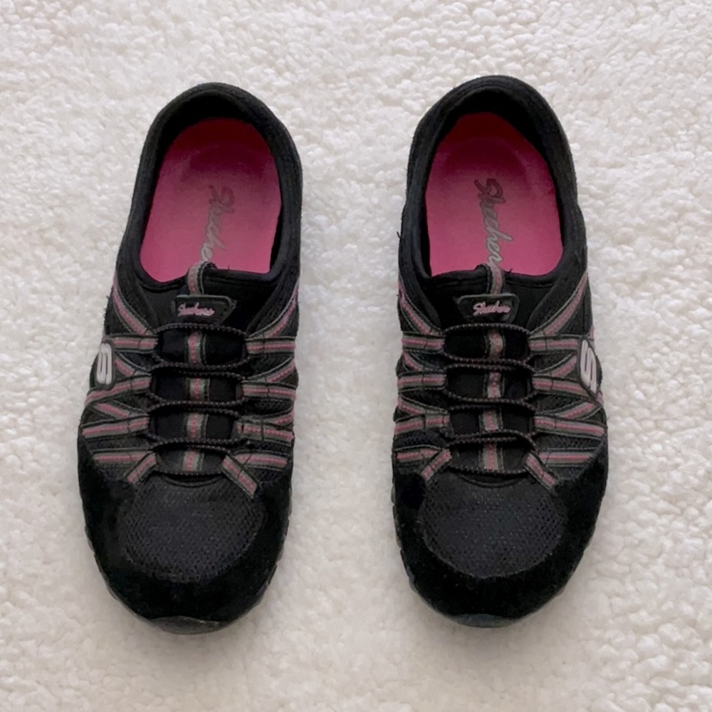 Skechers slip in shoes black and hot pink size 8 1/2